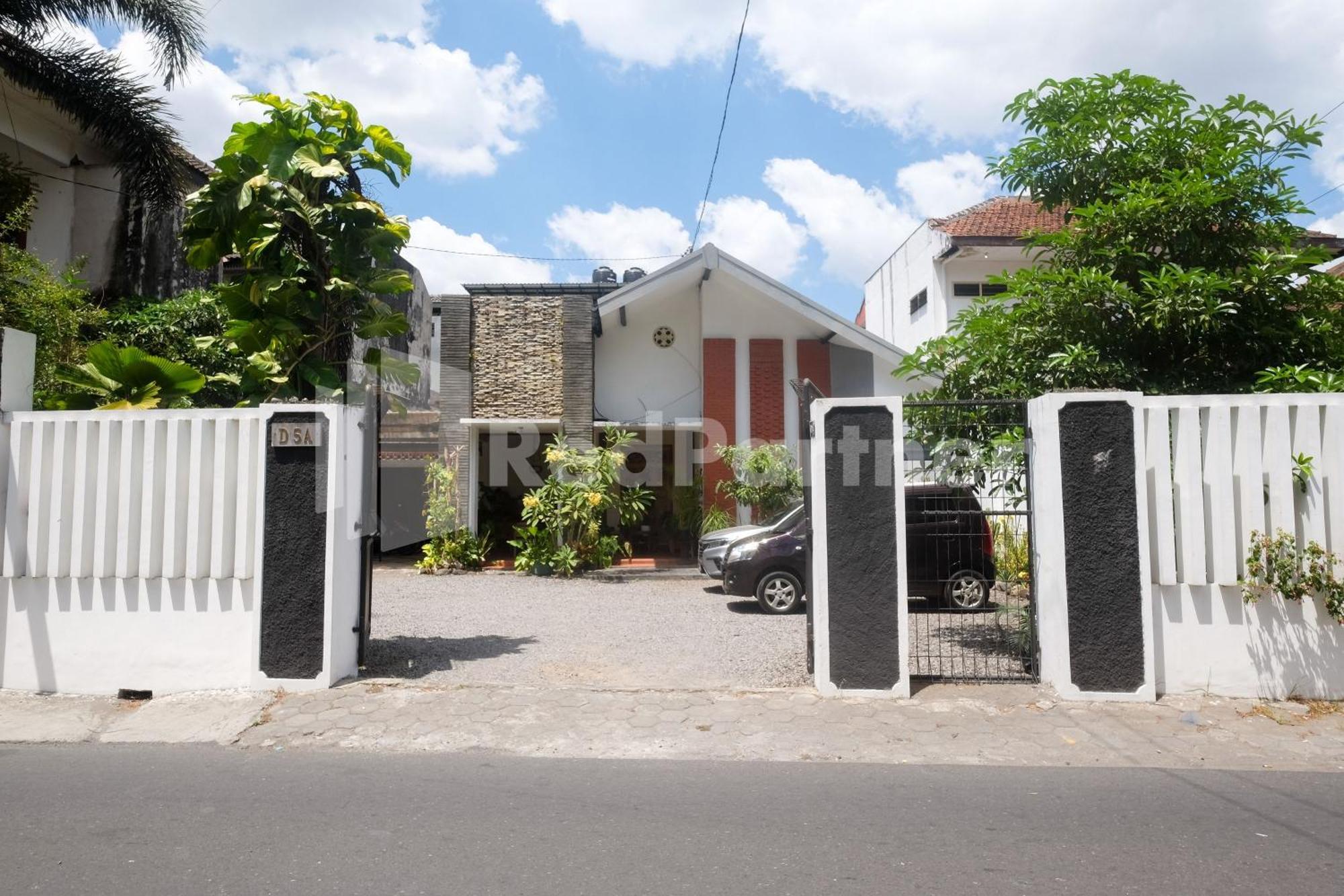 Ndliman House Near Ugm Jogja Mitra Reddoorz Hotel Kejayan Buitenkant foto