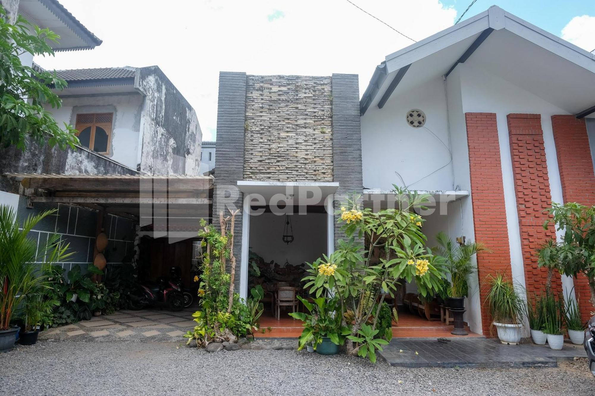 Ndliman House Near Ugm Jogja Mitra Reddoorz Hotel Kejayan Buitenkant foto