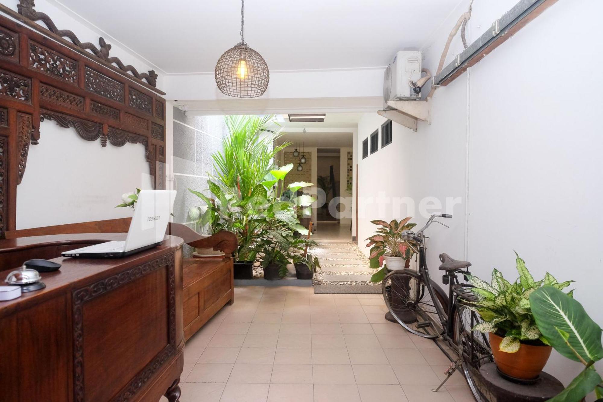 Ndliman House Near Ugm Jogja Mitra Reddoorz Hotel Kejayan Buitenkant foto